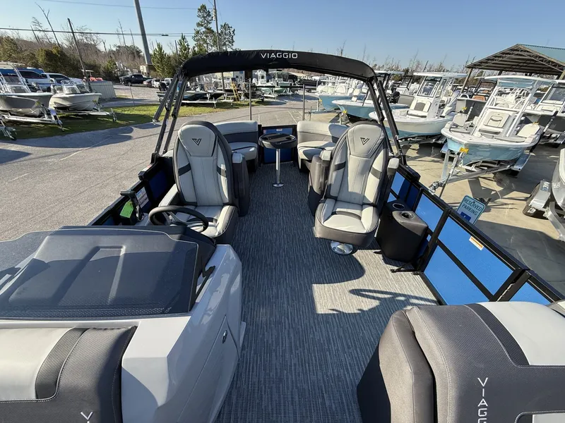 Slide: The Image of Viaggio Lago X 22U 2026 - 5