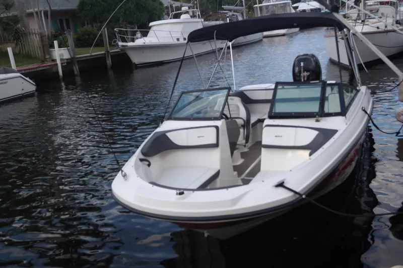 Slide: The Image of Sea Ray SPX 210 OB 2016 - 3
