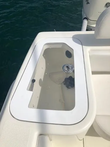 Slide: The Image of SeaVee 370z 2018 - 11