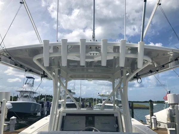 Slide: The Image of SeaVee 370z 2018 - 4