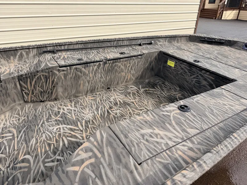 Slide: The Image of Alweld 1652 Invader 2026 - 3