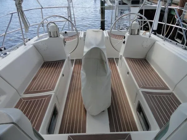 Slide: The Image of Beneteau 510 Oceanis 1992 - 10
