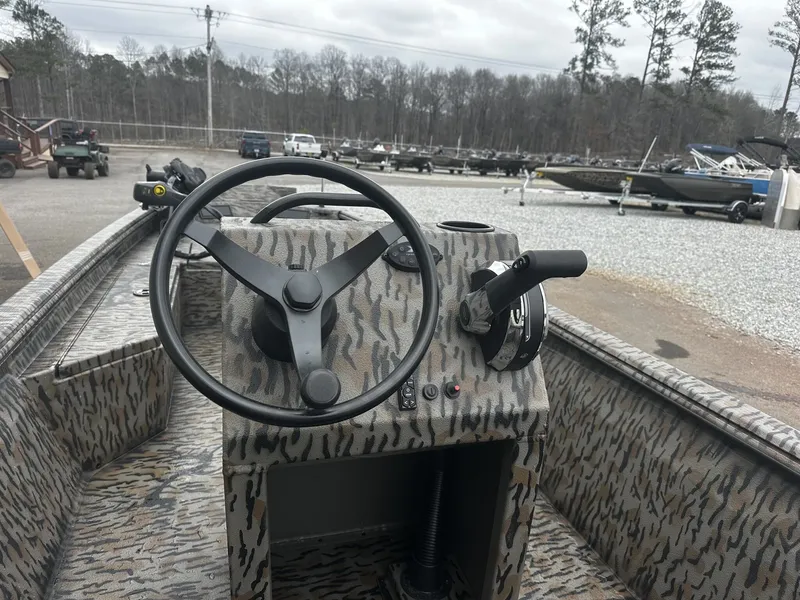 Slide: The Image of Xpress Bayou Series 180CC 2026 - 5