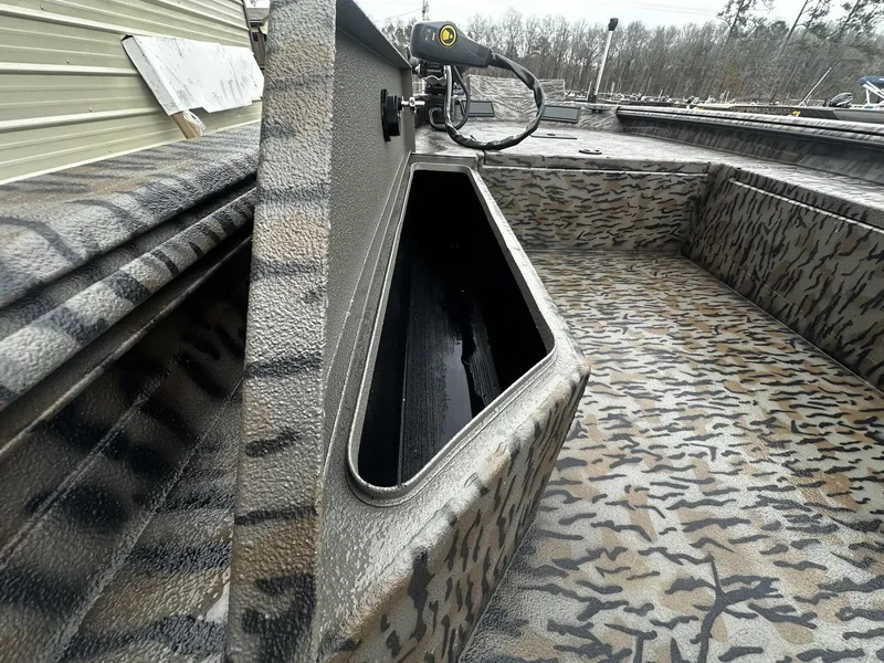 Slide: The Image of Xpress Bayou Series 180CC 2026 - 8