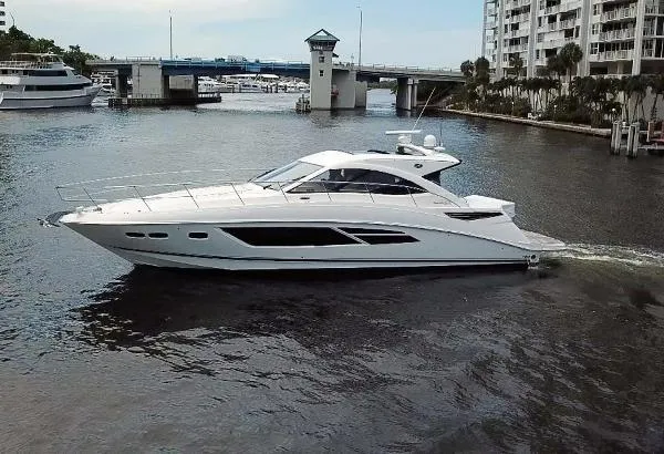 Slide: The Image of Sea Ray 510 Sundancer 2015 - 0