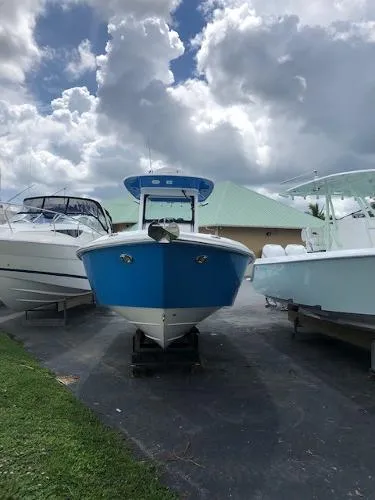 Slide: The Image of Everglades 255 Center Console 2017 - 1