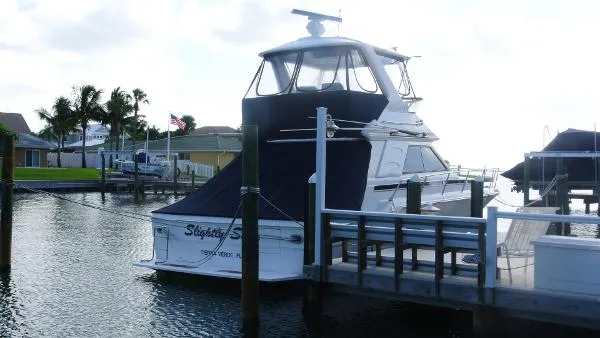 Slide: The Image of Sea Ray 440 Convertible 1989 - 1