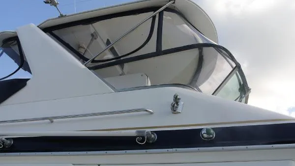 Slide: The Image of Sea Ray 440 Convertible 1989 - 5
