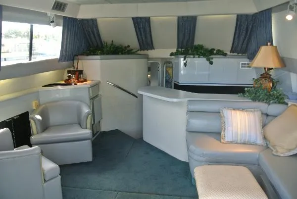 Slide: The Image of Sea Ray 440 Convertible 1989 - 6