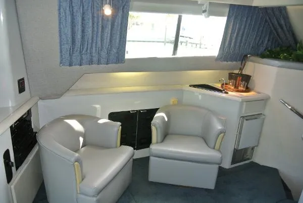 Slide: The Image of Sea Ray 440 Convertible 1989 - 7