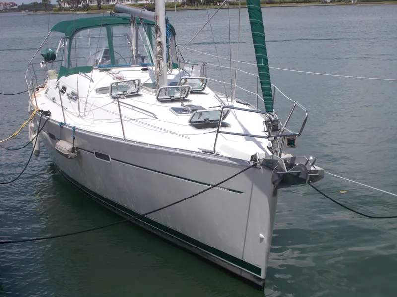 Slide: The Image of Beneteau 393 2002 - 0