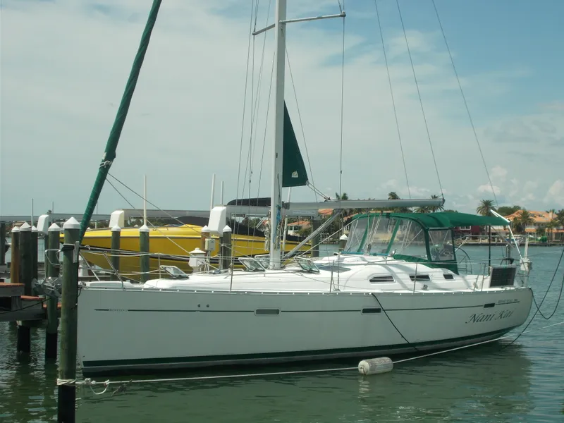 Slide: The Image of Beneteau 393 2002 - 3