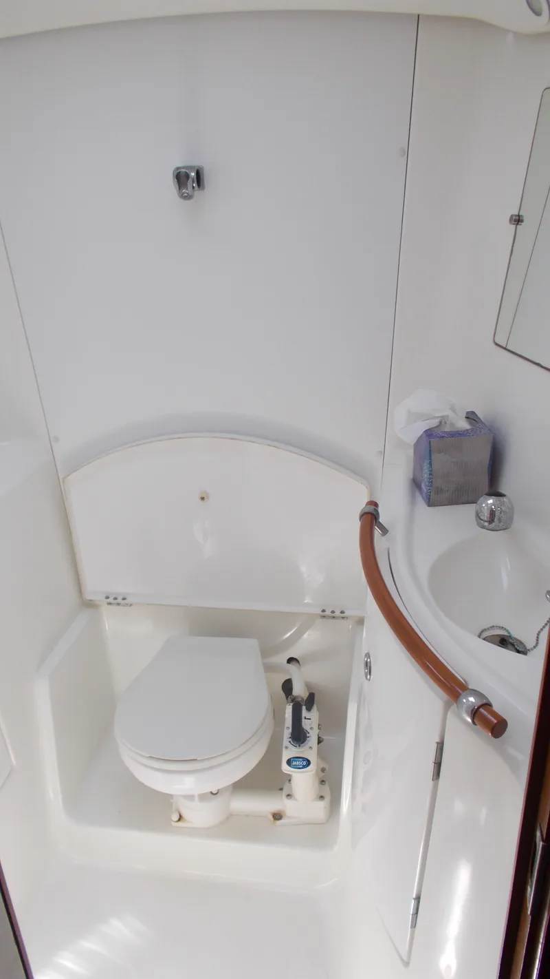 Slide: The Image of Beneteau 393 2002 - 4