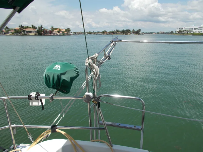Slide: The Image of Beneteau 393 2002 - 8