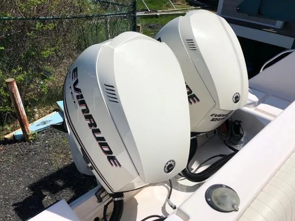 Slide: The Image of Grady-White Marlin 300 2001 - 10
