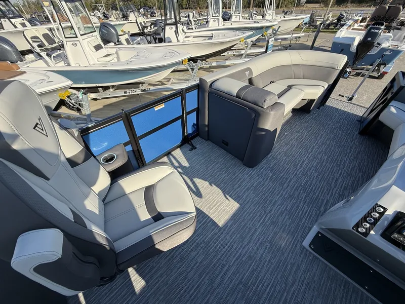 Slide: The Image of Viaggio Lago X 22U 2026 - 10