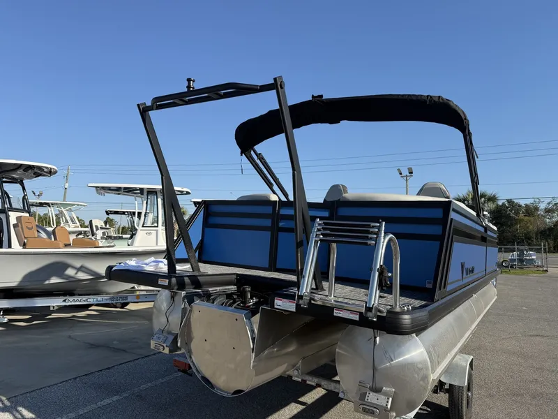 Slide: The Image of Viaggio Lago X 22U 2026 - 7