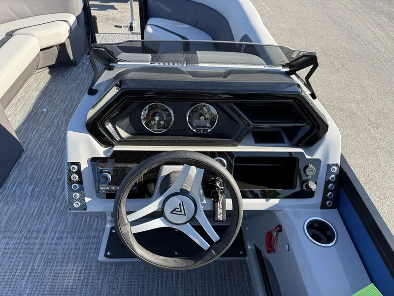 Slide: The Image of Viaggio Lago X 22U 2026 - 9