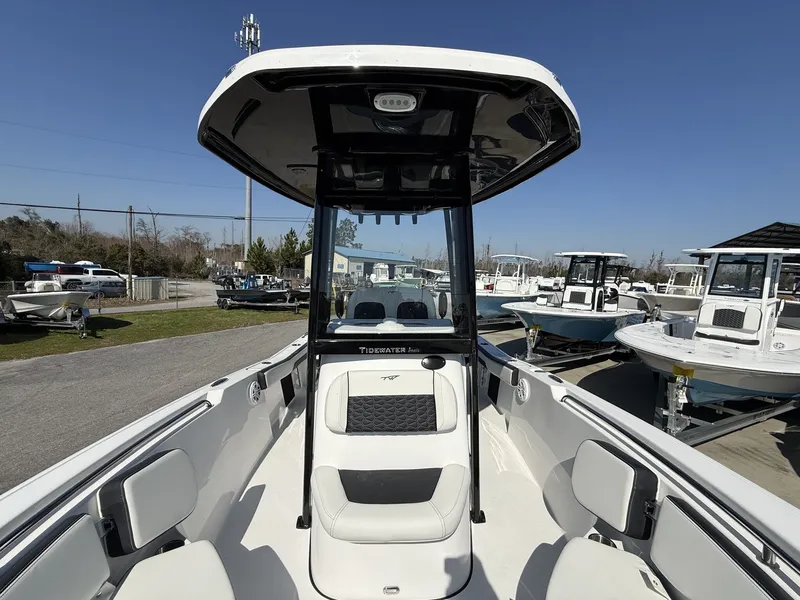 Slide: The Image of Tidewater 220 LXF 2026 - 8