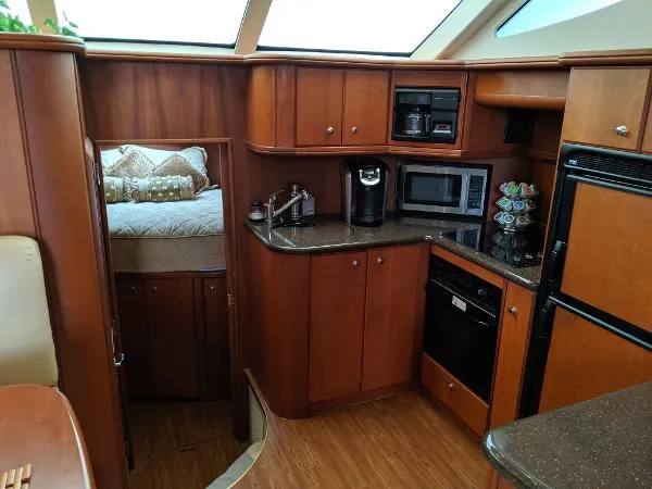 Slide: The Image of Silverton 39 Motor Yacht 2004 - 8