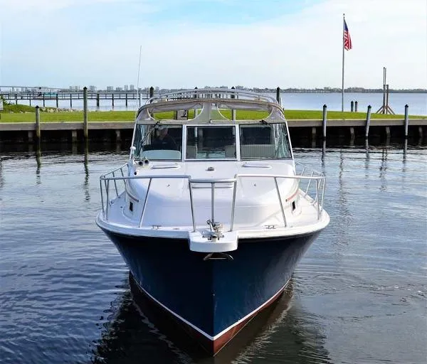 Slide: The Image of Mainship Pilot 2000 - 3