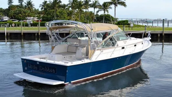 Slide: The Image of Mainship Pilot 2000 - 6