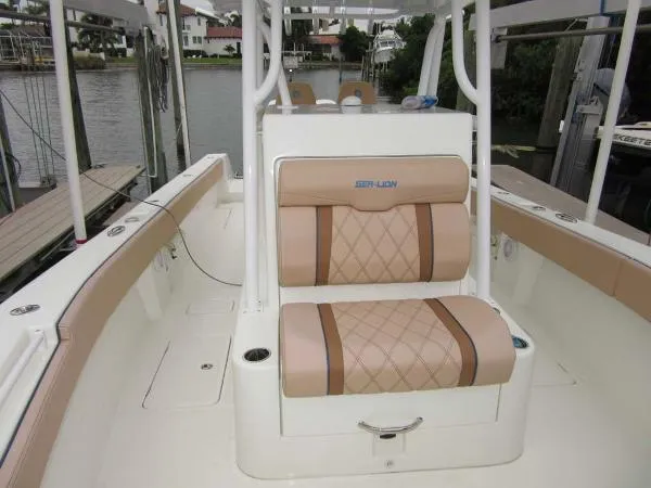 Slide: The Image of Sea-Lion Center Console 2019 - 6