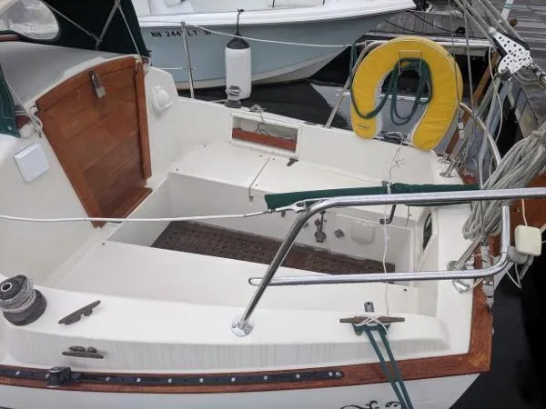 Slide: The Image of Pacific Seacraft 20 1995 - 6