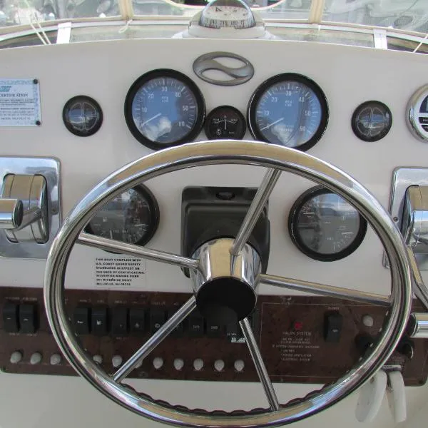 Slide: The Image of Silverton 352 Motor Yacht 2000 - 11