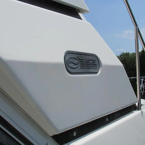 Slide: The Image of Silverton 352 Motor Yacht 2000 - 2