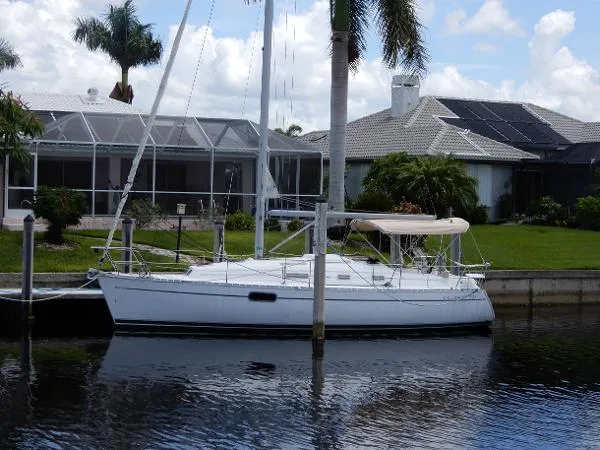 Slide: The Image of Beneteau Oceanis 321 1995 - 0