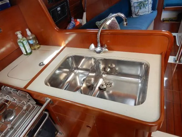 Slide: The Image of Beneteau Oceanis 321 1995 - 10