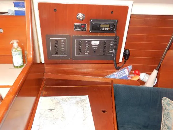 Slide: The Image of Beneteau Oceanis 321 1995 - 11