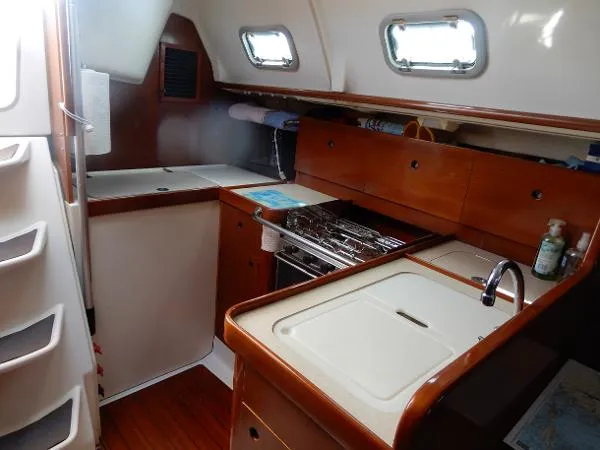 Slide: The Image of Beneteau Oceanis 321 1995 - 3