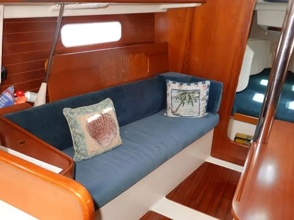 Slide: The Image of Beneteau Oceanis 321 1995 - 6