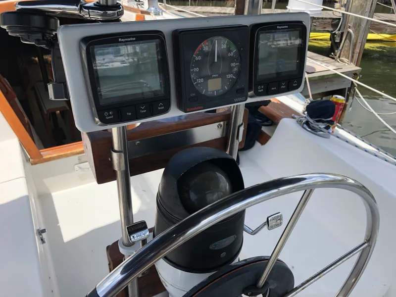 Slide: The Image of Catalina 28 Sloop 1993 - 2