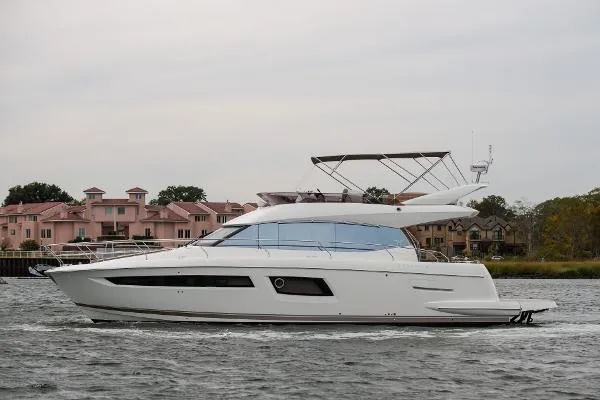 Slide: The Image of Prestige 500 Flybridge 2016 - 0