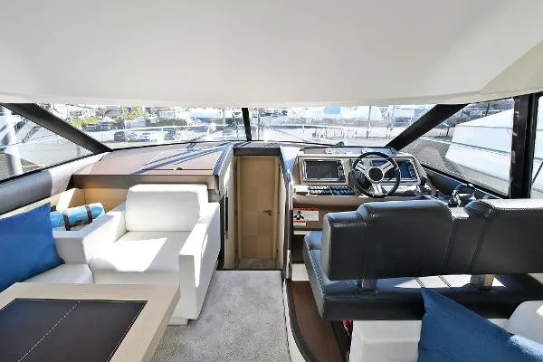 Slide: The Image of Prestige 500 Flybridge 2016 - 11