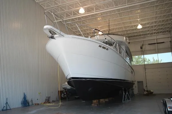 Slide: The Image of Hatteras 75 Cockpit Motor Yacht 2001 - 7