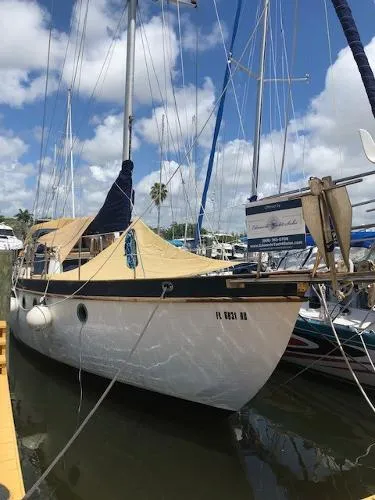 Slide: The Image of Young Sun Pilothouse Cutter 1983 - 1