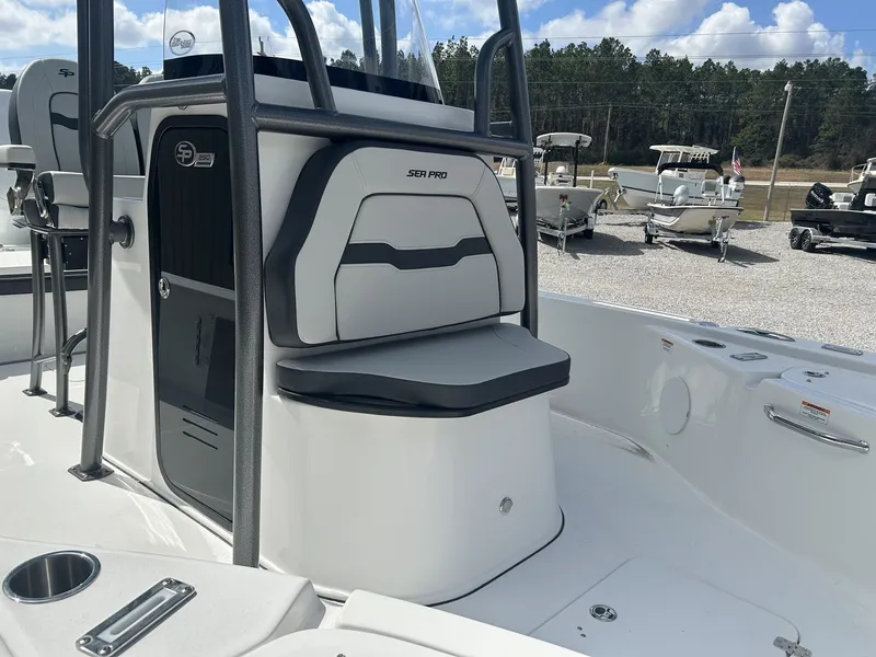 Slide: The Image of Sea Pro 250 Bay 2026 - 8