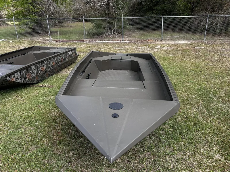 Slide: The Image of Edge Boats 1756DB 2026 - 3