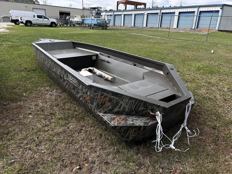 Slide: The Image of Edge Boats HSPD Series 1756DB 2026 - 6