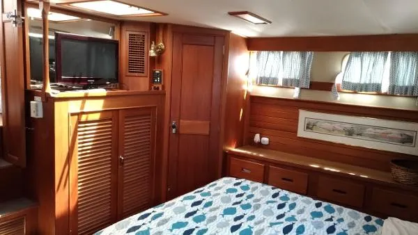 Slide: The Image of Grand Banks 42 Motoryacht 1990 - 10