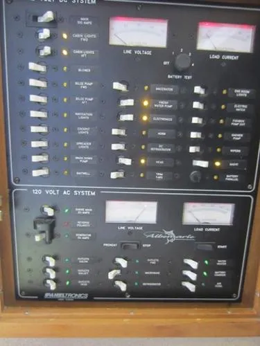 Slide: The Image of Albemarle 320 Express Fisherman 2000 - 5