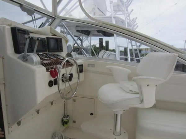 Slide: The Image of Albemarle 320 Express Fisherman 2000 - 9