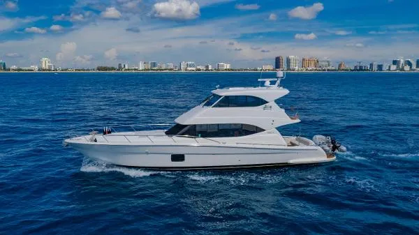 Slide: The Image of Maritimo M56 2010 - 0