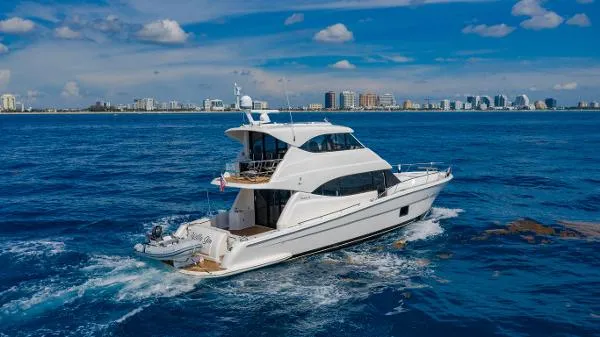 Slide: The Image of Maritimo M56 2010 - 1