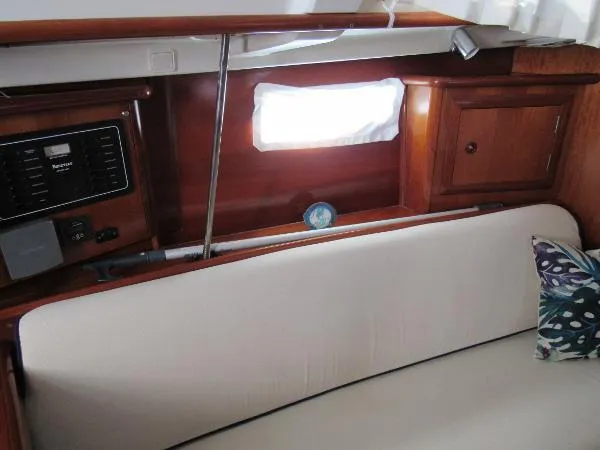 Slide: The Image of Beneteau 331 Oceanis 2001 - 7