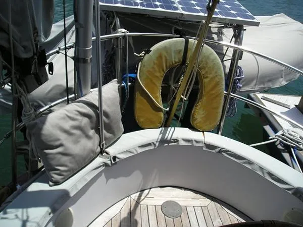 Slide: The Image of Young Sun Bluewater Cruiser 35 1986 - 11